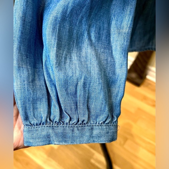 Talbots intricate lace yolk Tencel blouse, button cuffs,keyhole back button  🩵 - Picture 8 of 10